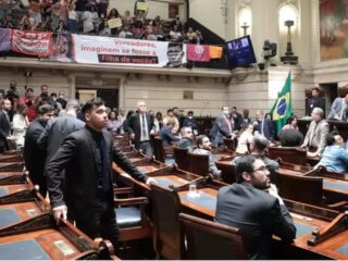 Câmara do Rio cassa madato do vereador Gabriel Monteiro