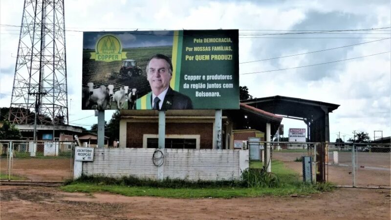 TSE multa cooperativa agro por instalação de outdoor pró-Bolsonaro em MS