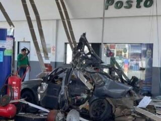 Carro explode durante abastecimento e mata frentista