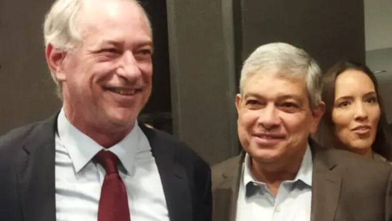 Em BH, Ciro critica fuga de Bolsonaro e Lula do debate: 'Um protege o outro'