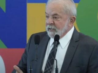 “Bolsonaro é cópia malfeita de Trump”, diz Lula à imprensa estrangeira