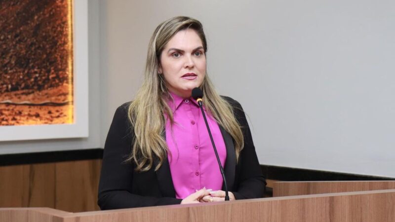 Tatiane Helena participa da inauguração do Portal dos Vereadores na Câmara Municipal de Paragominas