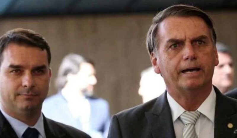 'Estamos precisando', Flávio Bolsonaro pede Pix para campanha do pai