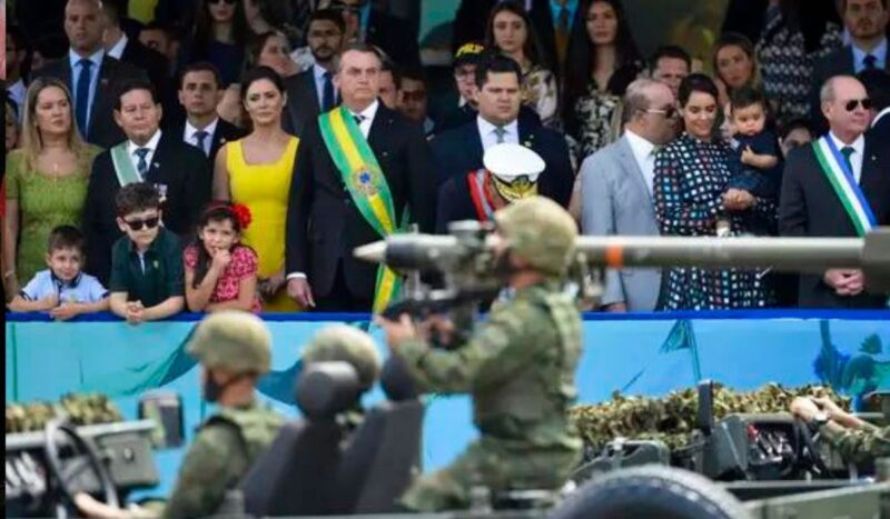 Bolsonaro gastará R$ 3,38 milhões com o desfile militar de 7/9 no DF