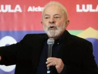 Campanha de Lula pede quebra de sigilo bancário de aliados de Bolsonaro