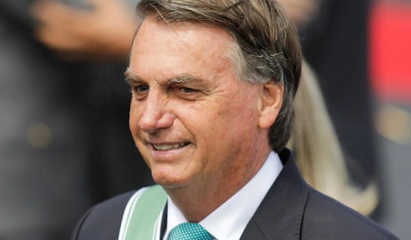 Discurso de Bolsonaro em viagem para funeral de Elizabeth II é criticado pela imprensa internacional