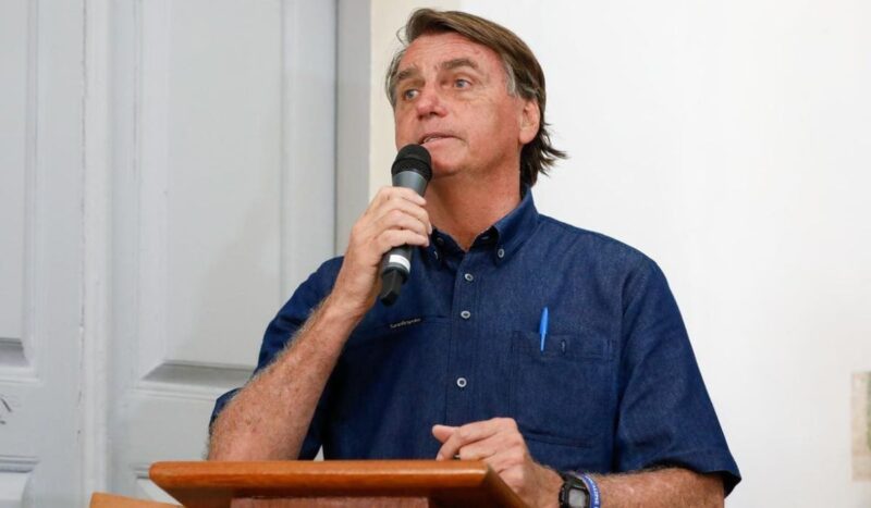 Bolsonaro chama Lula de mula ao comentar entrevista para Ratinho