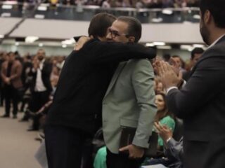 “Vamos influenciar, sim”, diz Malafaia em culto com Bolsonaro