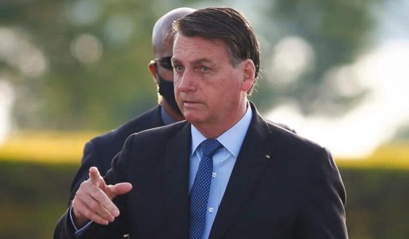 Saques analisados pela PF foram da conta de Bolsonaro, diz Planalto