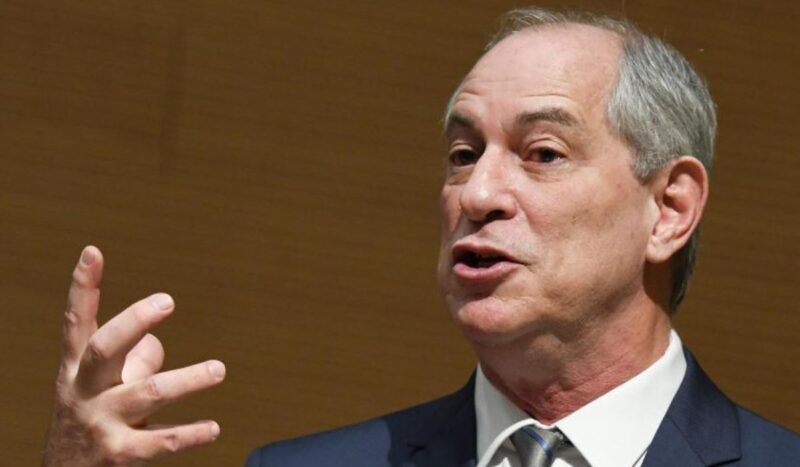 Ciro Gomes elogia governador bolsonarista e diz que 'janjismo' atrapalha Lula