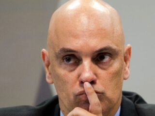 Moraes recusa deixar relatoria de processo contra Bolsonaro