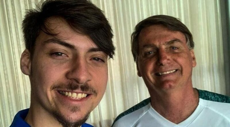 Jair Renan Bolsonaro se envolve com empresa acusada de golpes na internet