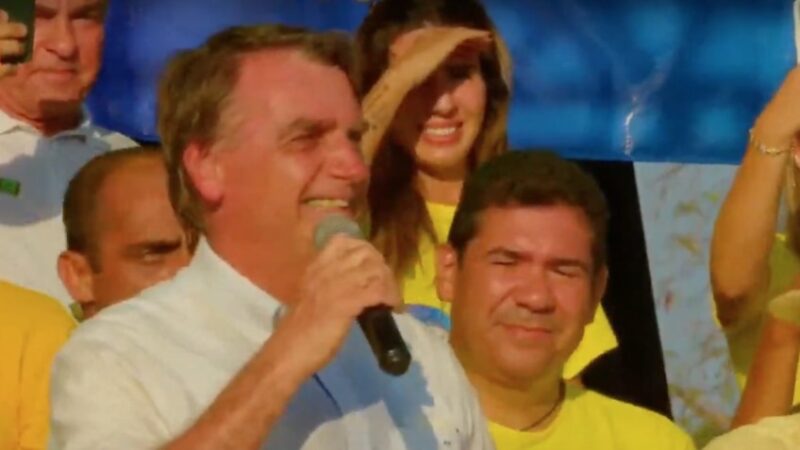 Bolsonaro chamou PT de praga e diz que vai varrer o partido para o “lixo da história”