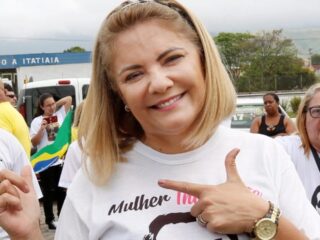 Ex-mulher de Bolsonaro diz que “não deve satisfação a ninguém” sobre mansão de R$ 3 milhões
