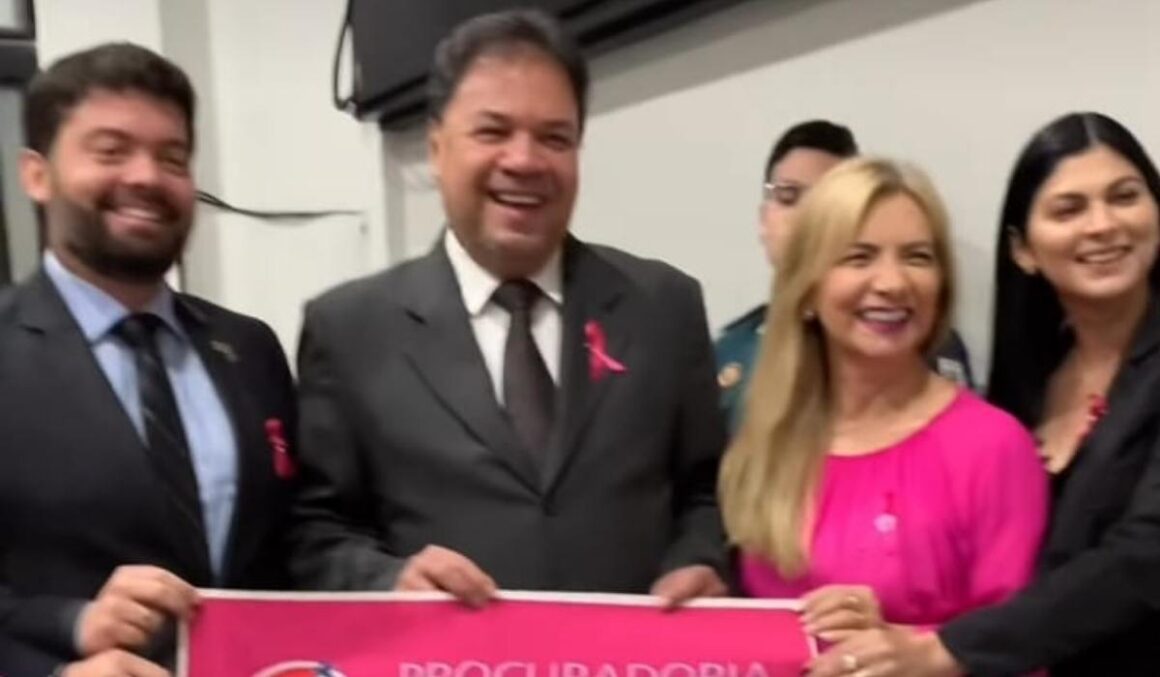 Profª Nilse Pinheiro dá entrada em PL que atribui passe livre às pessoas diagnosticadas com câncer, no sistema de transporte coletivo interestadual, no Pará.
