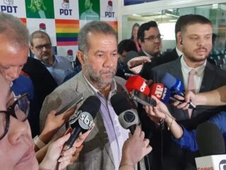 PDT anuncia apoio à candidatura de Lula no 2º turno das eleições