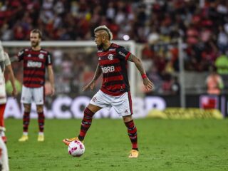 Pai de jogador do Flamengo é encontrado morto no Chile