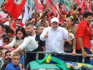 Em ato com Lula, Tebet diz que ‘pintou um clima’ é pedofilia, e lugar de pedófilo é na cadeia