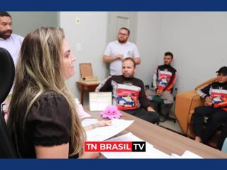 Tatiane Helena se reúne com profissionais do delivery para debater regulamentação da categoria