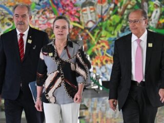 Bolsonaro se reúne com Alckmin e inicia processo de transição de governo no Planalto
