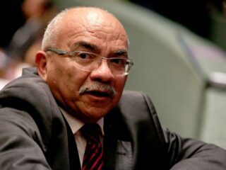 Deputado petista sugere busto de Moraes em praças: 'Guardião da democracia'