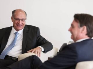 “Nos livre do comunismo”, diz Bolsonaro para Alckmin no Planalto