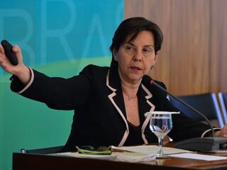 Governo Bolsonaro deixa saldo de destruição na área social, diz ex-ministra