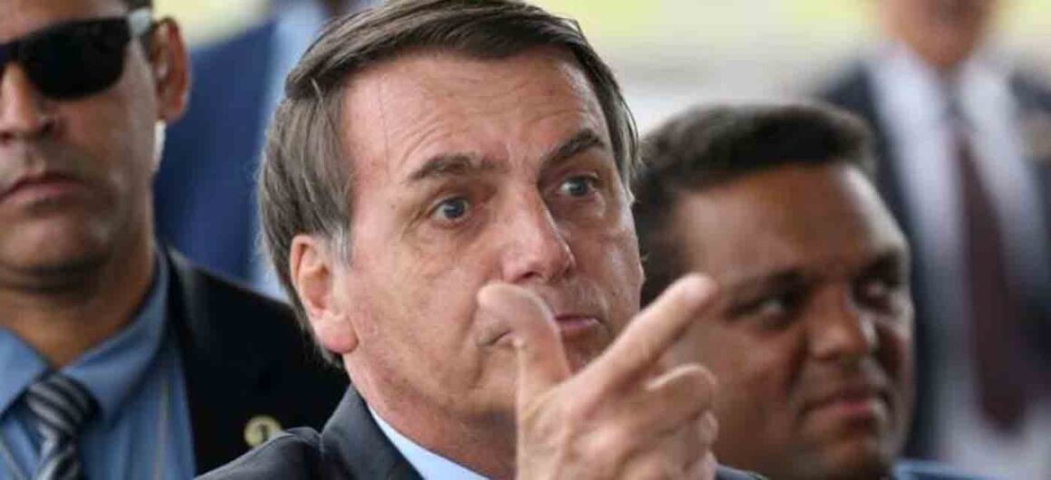 Governo Bolsonaro chega ao fim com 50% de desaprovação, diz pesquisa