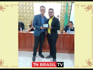 Requerimento de Wagner Pereira concede ao Escritor Marcos Costa a placa de "Honra ao Mérito"