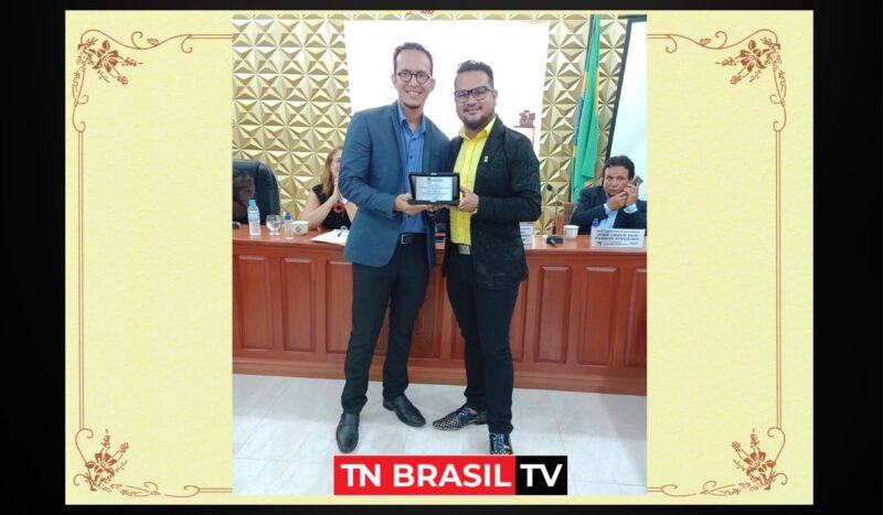 Requerimento de Wagner Pereira concede ao Escritor Marcos Costa a placa de "Honra ao Mérito"