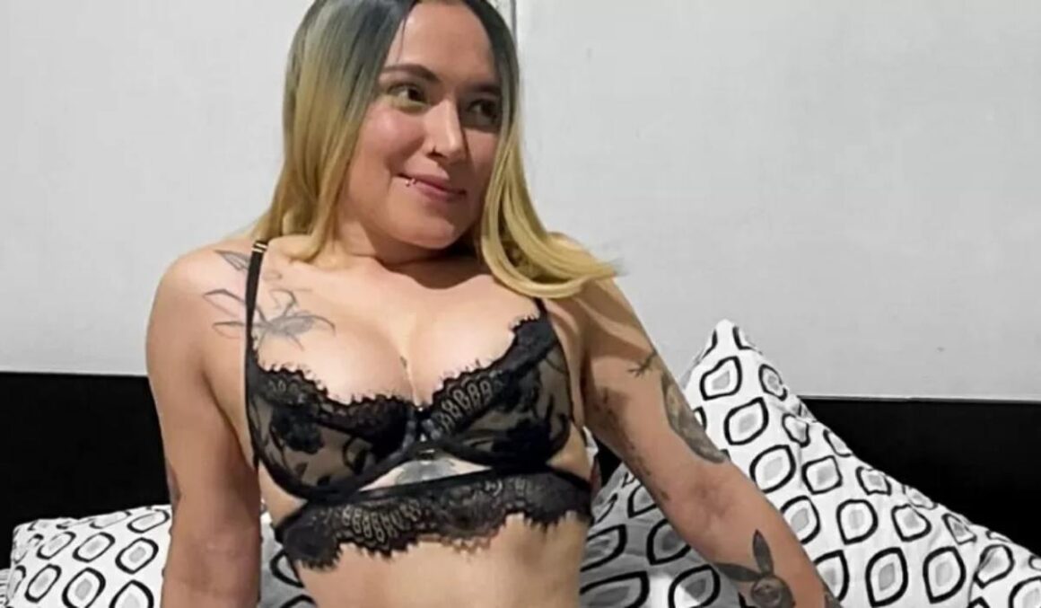 Crossfit e mestrado: quem é a juíza suspensa após surgir seminua no Zoom