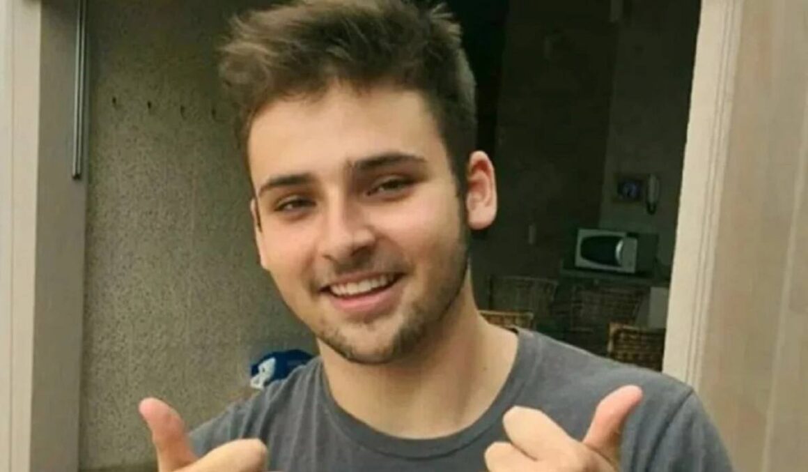 Médico morre após cair do 3º andar enquanto tentava tirar selfie