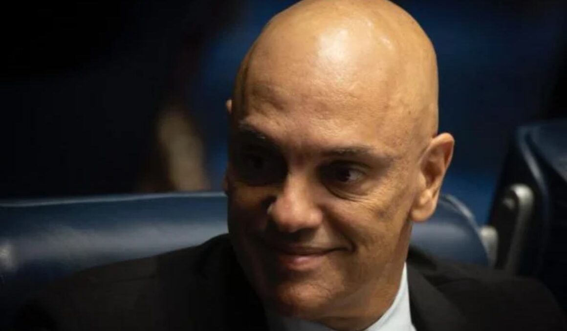 STM arquiva ação que pedia prisão de Moraes: "Inconstitucional"