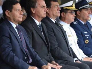 Bolsonaro concede perdão a policiais presos por Carandiru