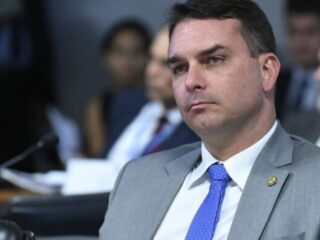 Flávio Bolsonaro diz ser contra impeachment de Moraes: 'Não vai resolver'