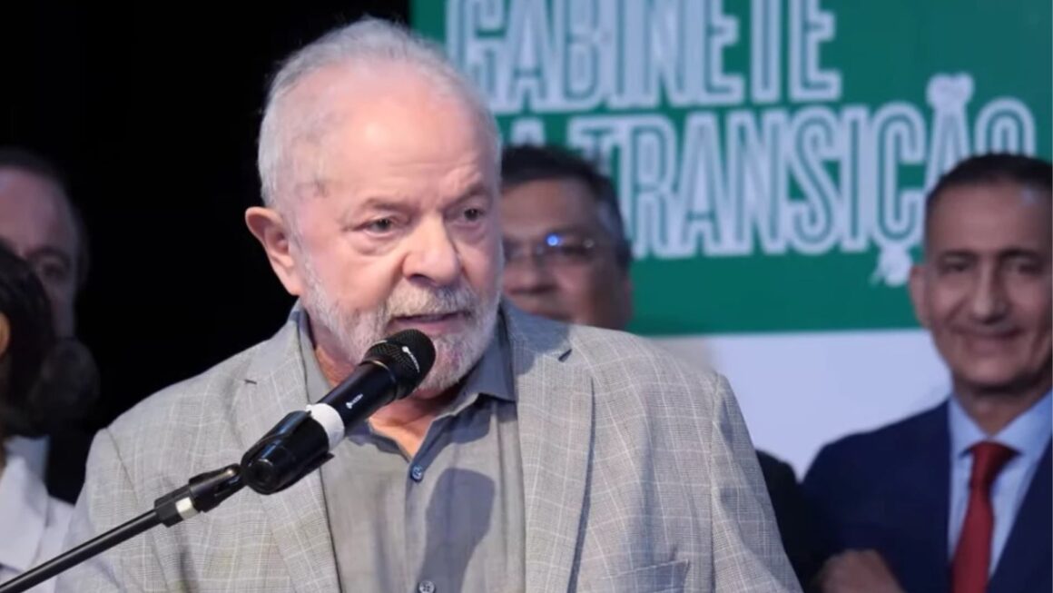 “Quem perdeu a eleição, fique quietinho”, diz Lula antes da posse