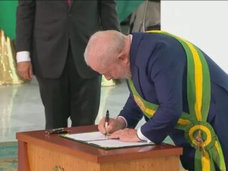 Lula revoga decreto de Bolsonaro que tirava R$ 5,8 bilhões do novo governo