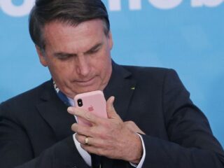 'Governo Bolsonaro anuncia': ex-presidente faz post como se estivesse em exercício