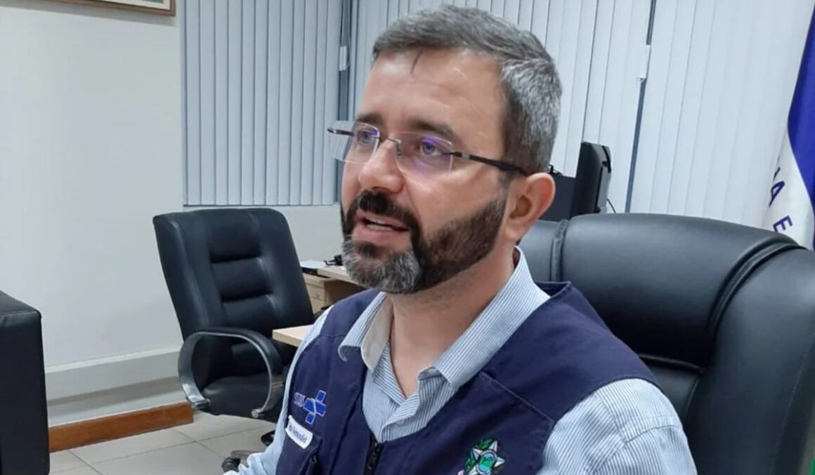 Mais Médicos será retomado imediatamente, diz secretário do Ministério da Saúde
