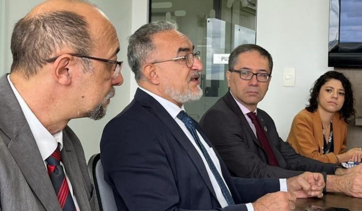 Prefeito Edmilson Rodrigues articula cooperação técnica com agência alemã para projetos de saneamento em Belém