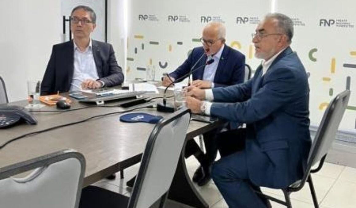 Prefeito Edmilson participa de reunião emergencial da Frente Nacional de Prefeitos sobre atos terroristas