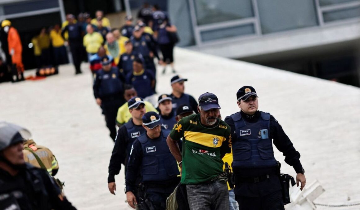 Militares orientaram terroristas a se refugiarem no Planalto, dizem golpistas presos