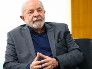 Lula sanciona lei que tipifica injúria racial como racismo e aumenta pena para o crime