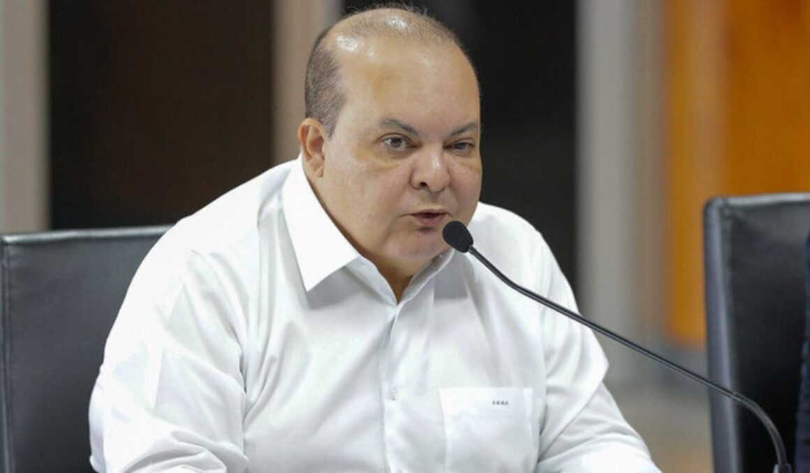 Afastado, Ibaneis Rocha diz que Exército impediu a remoção do acampamento golpista em Brasília