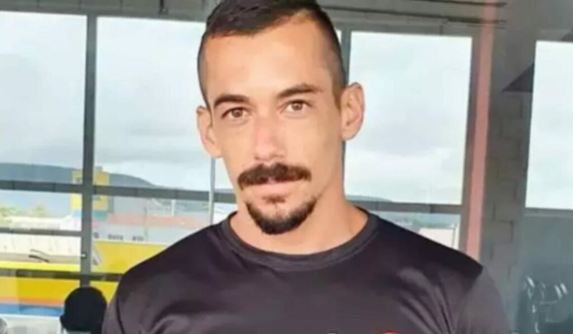 Instrutor de academia erra movimento e morre durante exercício