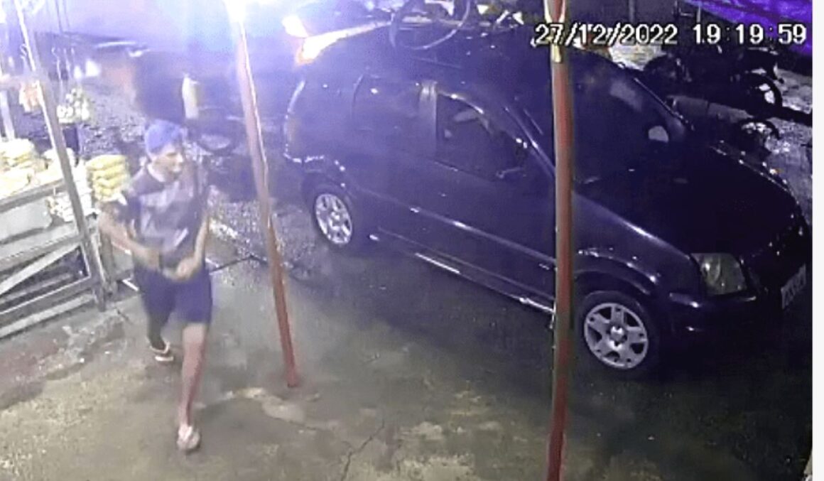 Homem é executado a tiros e outro dois ficam feridos em Manaus; VEJA O VÍDEO