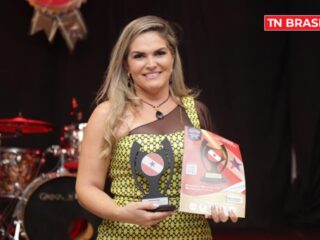 Tatiane Helena vence prêmio Vereadora Destaque da revista Quarto Poder e ganha homenagem