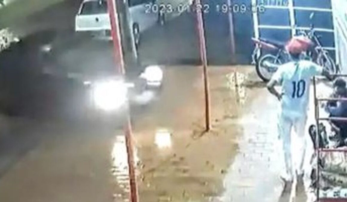Imagens Fortes: Jovem atropela e mata padrasto após ele agredir a mãe dela