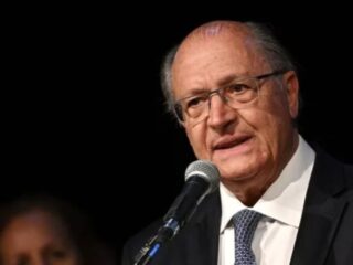 Alckmin afirma que Bolsonaro é 'um desocupado' e que não atrapalha governo Lula