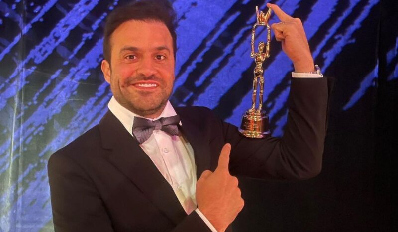 De Goiânia para Hollywood: Pablo Marçal recebe prêmio de Empreendor Digital no teatro do Oscar